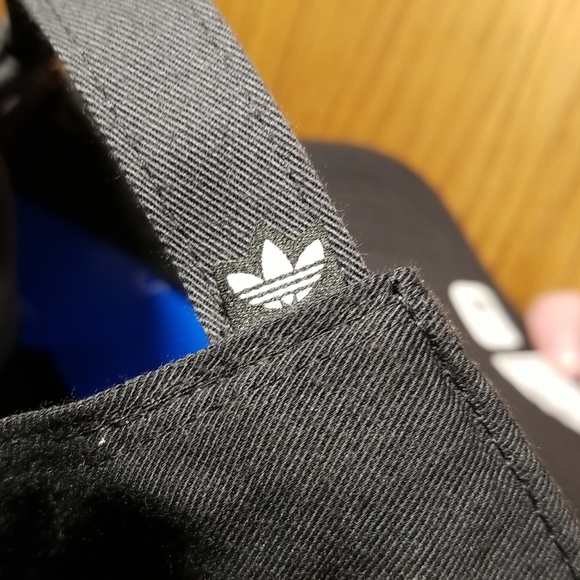 ADIDAS STRAPBACK HAT - Picture 7 of 8